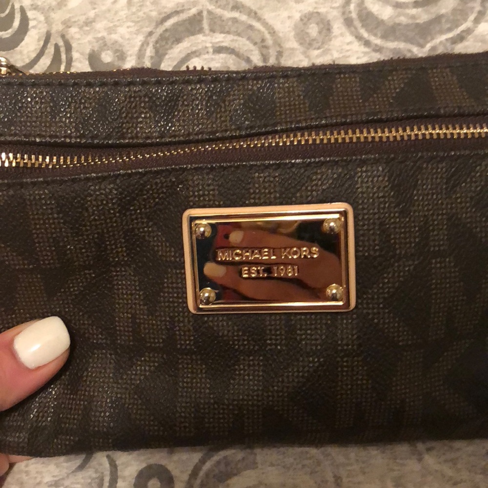 Micheal Kors Wristlet